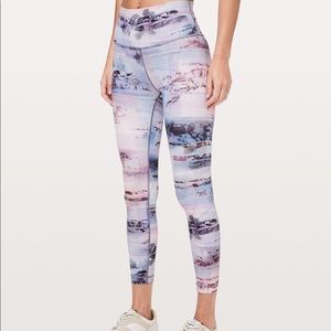 Lululemon Wunder Under 25” tight Size 2